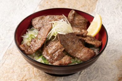 【新登場】人気の黒毛和牛丼を塩だれでご用意！(7月31日～)