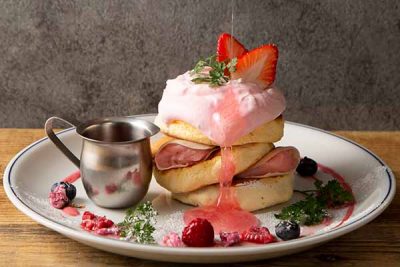 春めく季節に食べたい“桜のリコッタパンケーキ”が期間限定登場！（～4月末予定）