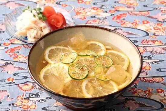 夏季限定のおすすめランチ「冷やしレモンそば」