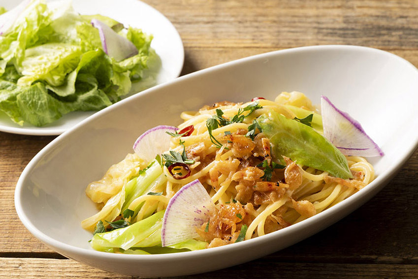 【NEW】春色あふれる「桜海老と春キャベツのペペロンチーノ」登場