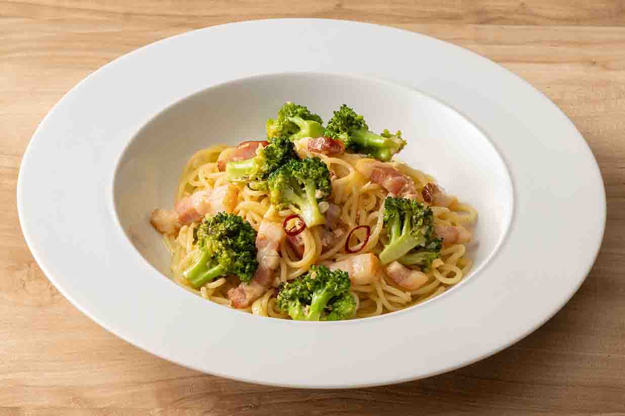 【新登場】冬野菜の滋味とパンチェッタの薫香──「ブロッコリーと黒豚パンチェッタのペペロンチーノ」