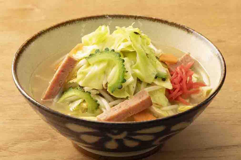 【冬の逸品】心まで温まる、ちゅら屋こだわりの「沖縄そば」